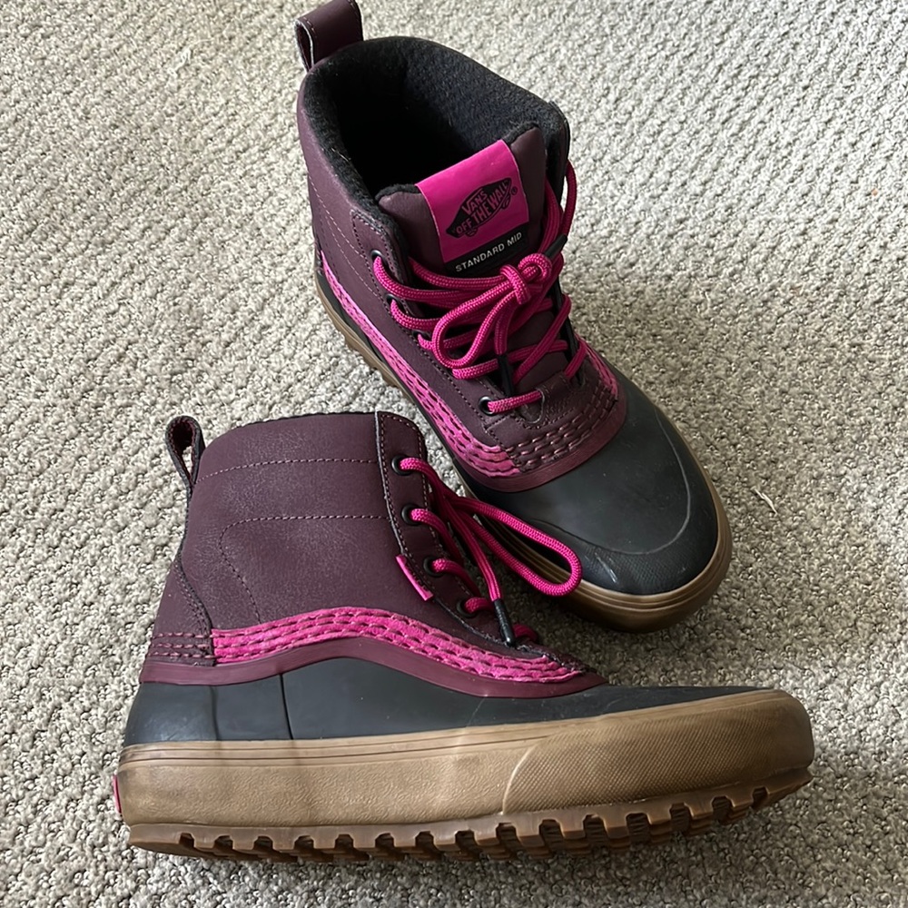 Vans snow boot